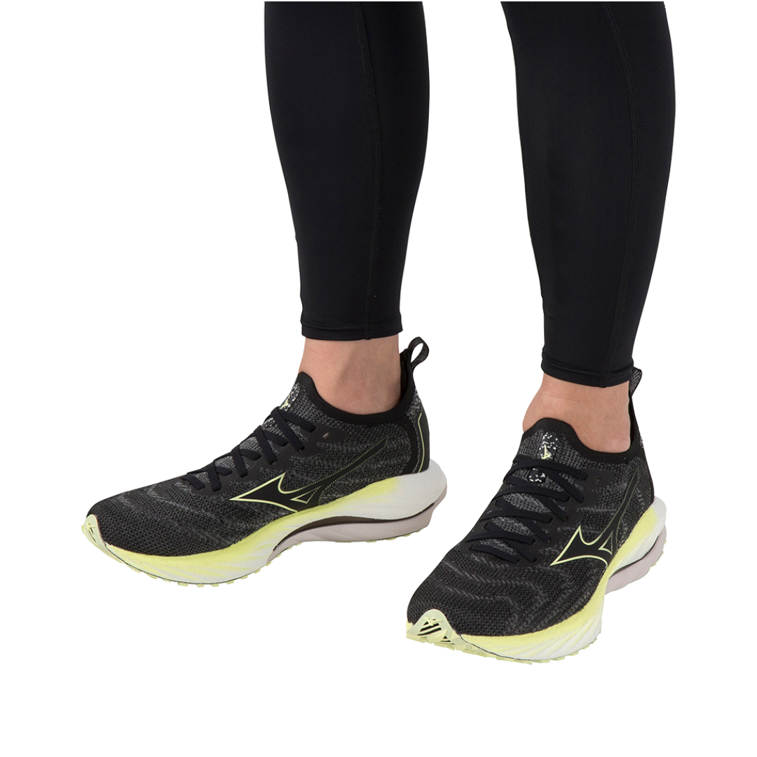 Mizuno minimalist top running shoes