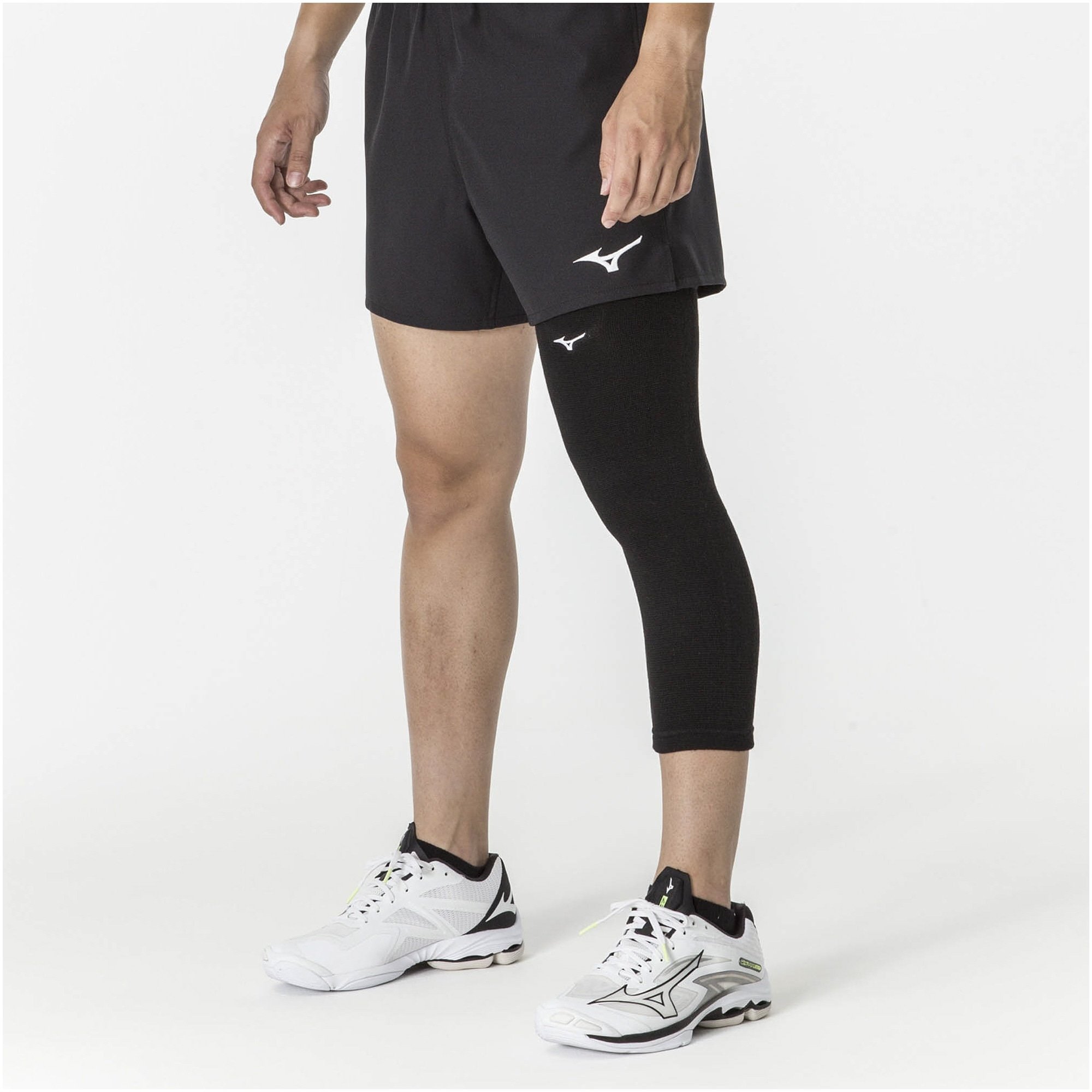 VOLLEYBALL KNEE SUPPORTER UNISEX (1 PC) Black / White