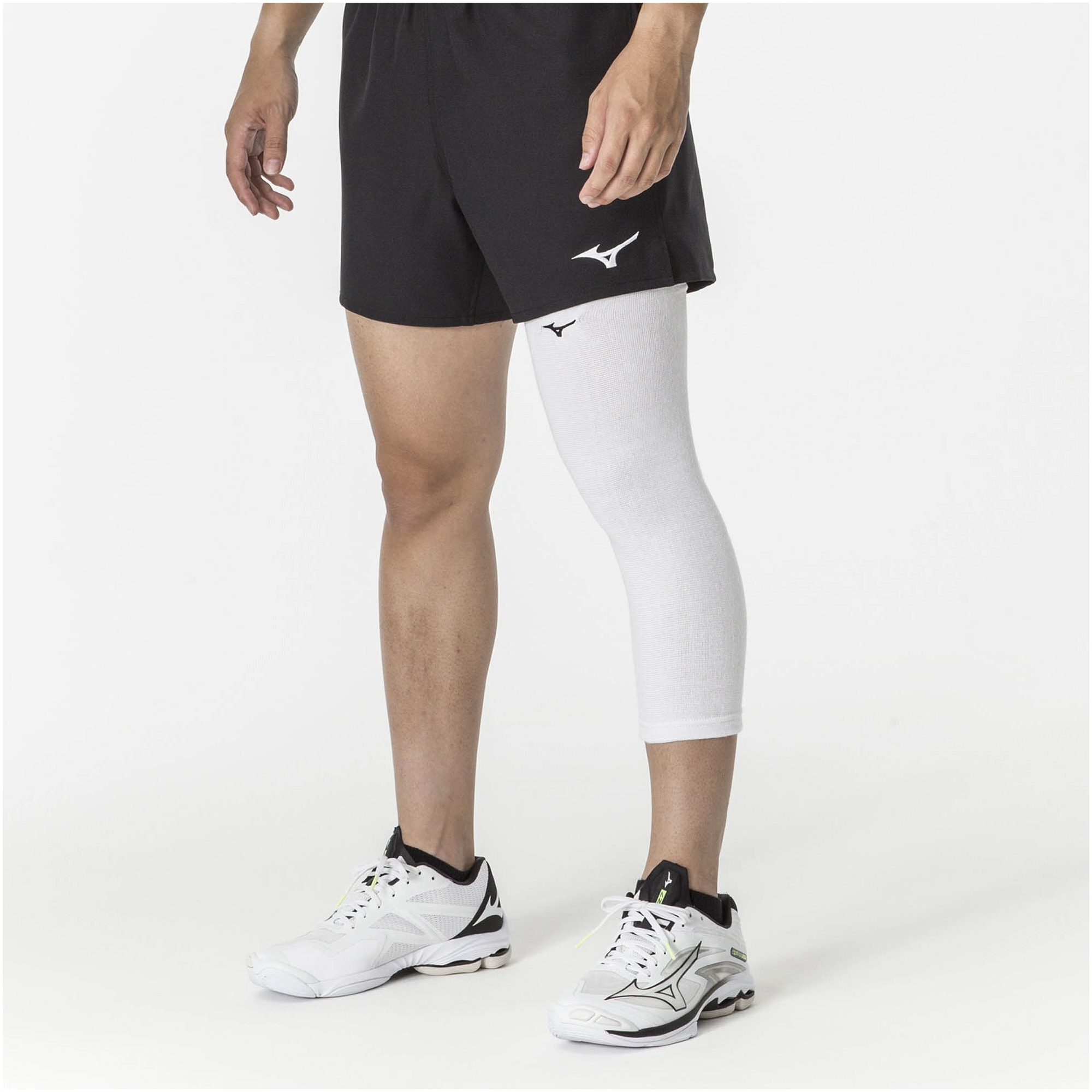 VOLLEYBALL KNEE SUPPORTER UNISEX (1 PC) White / Black