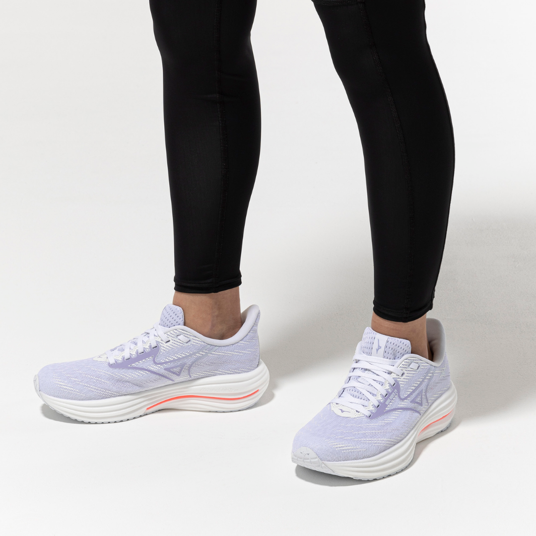 WAVE RIDER 29 WOMEN White / Icelandic Blue / Striking Coral