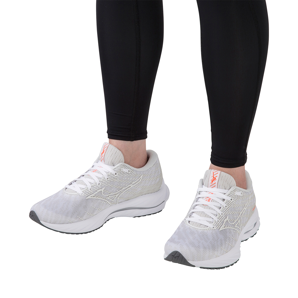 WAVE RIDER 26 WOMEN White / White / Living Coral