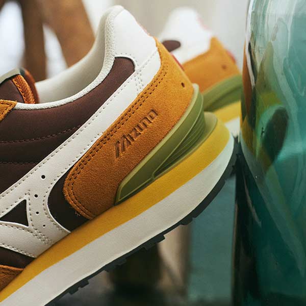 MIZUNO RB87 UNISEX Mocha Brown / Off White / Orange