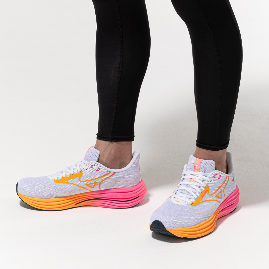 WAVE RIDER 29 UNISEX White / Tang Orange / Pink Tetra